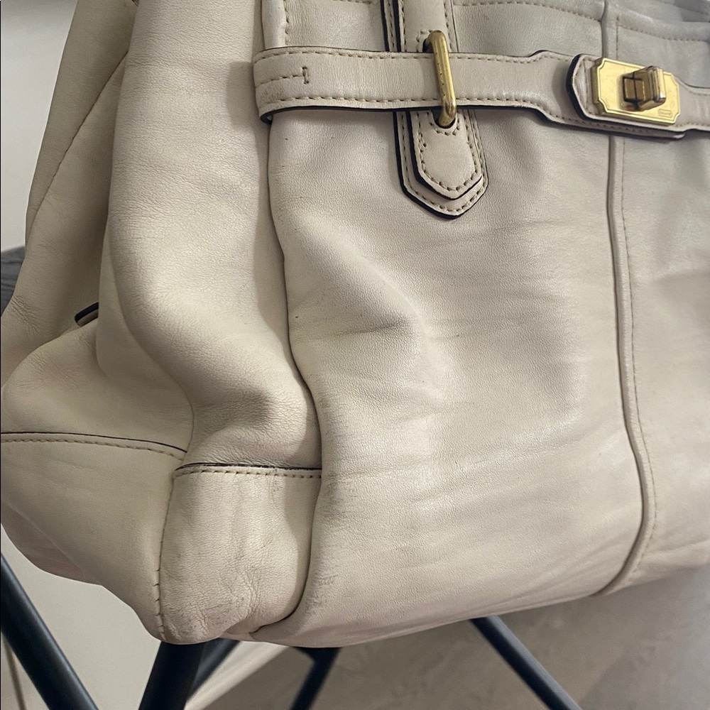 Coach Shoulder Bag - Picture 6 of 16